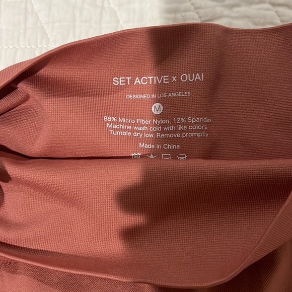 Set Active x OUAI shorts - Picture 3 of 3